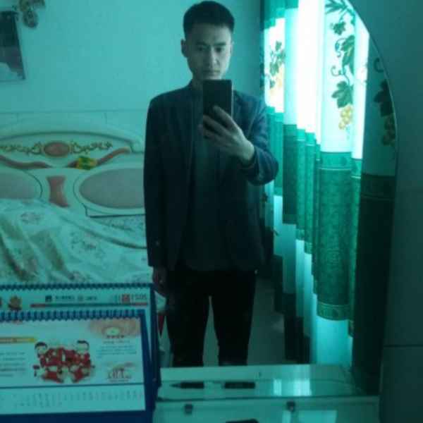 35岁岁四川单身帅哥 - 图木舒克吉缘网