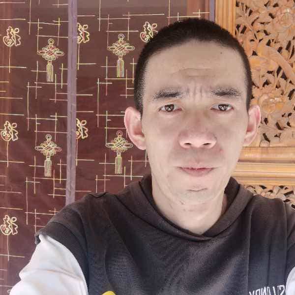 37岁岁云南单身帅哥 - 图木舒克吉缘网