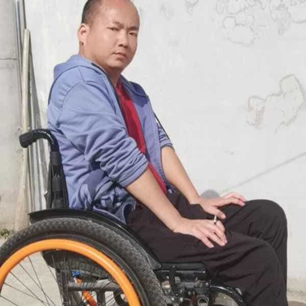 37岁岁陕西单身帅哥 - 图木舒克吉缘网