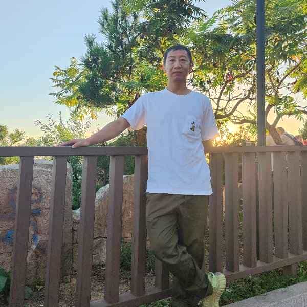 47岁岁辽宁单身帅哥 - 图木舒克吉缘网