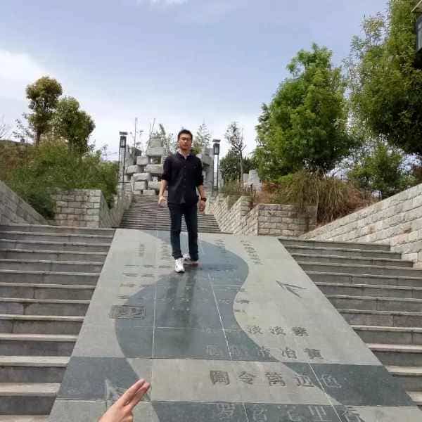 28岁岁陕西单身帅哥 - 图木舒克吉缘网