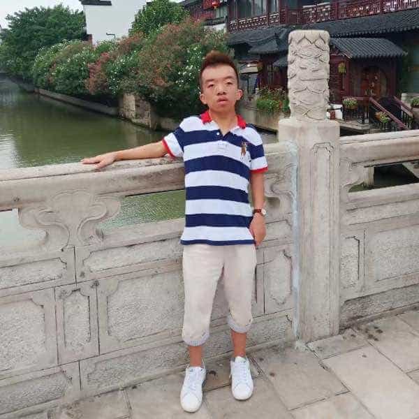 28岁岁吉林单身帅哥 - 图木舒克吉缘网