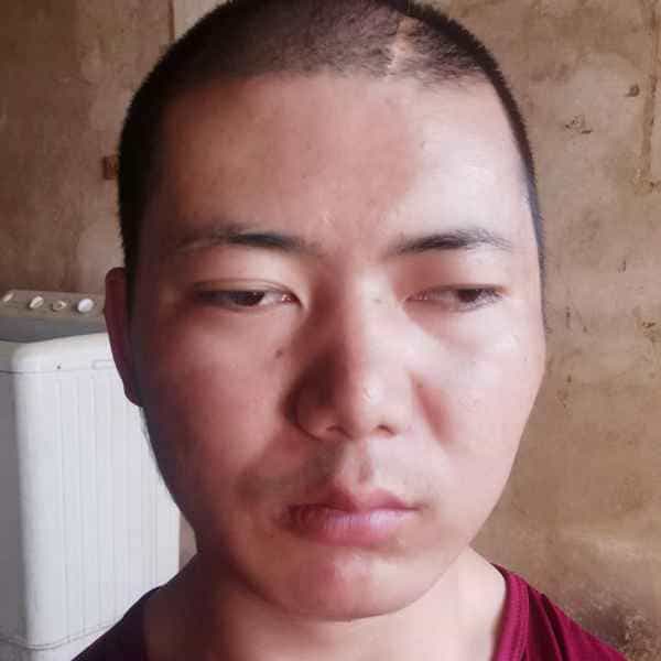 35岁岁云南单身帅哥 - 图木舒克吉缘网