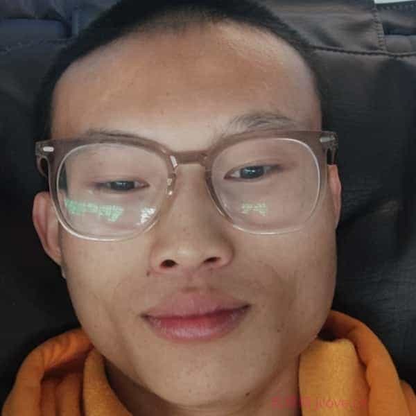 25岁岁四川单身帅哥 - 图木舒克吉缘网